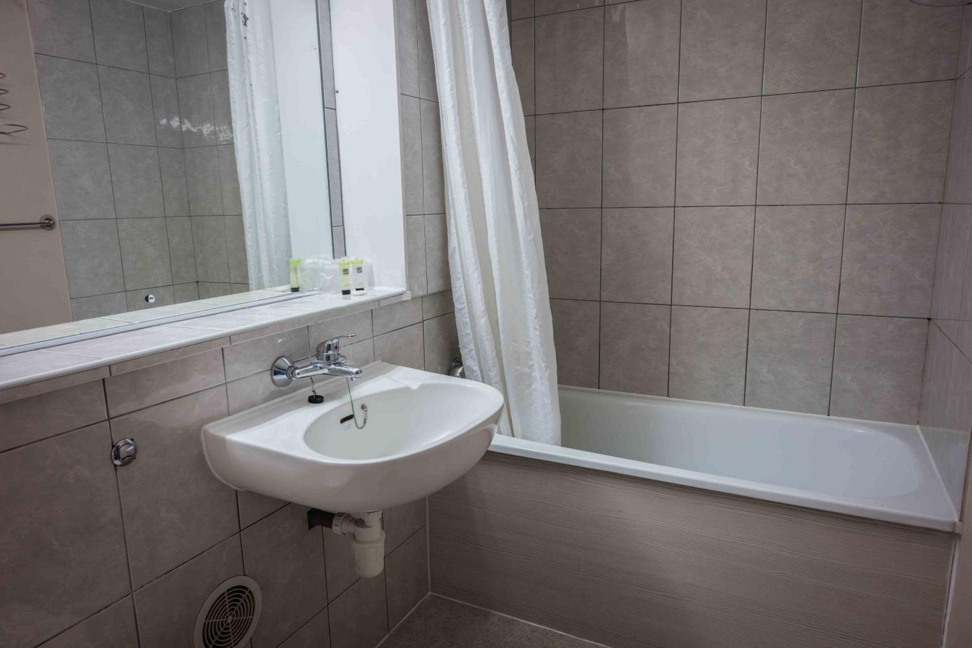 Primelodge Rotherham Hellaby Экстерьер фото